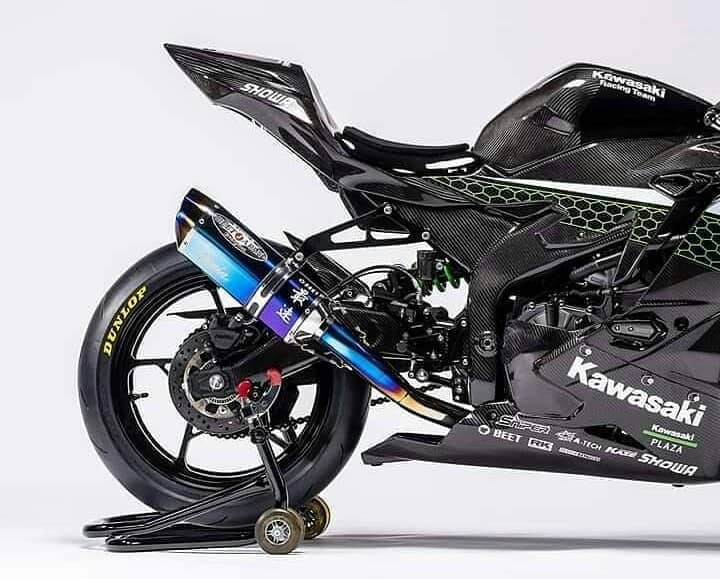 Kawasaki 2021 Ninja ZX-25R Custom Race Edition Exhaust