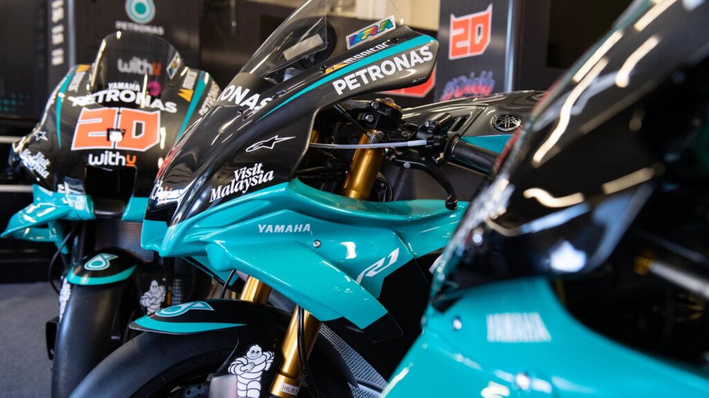 R1-Petronas