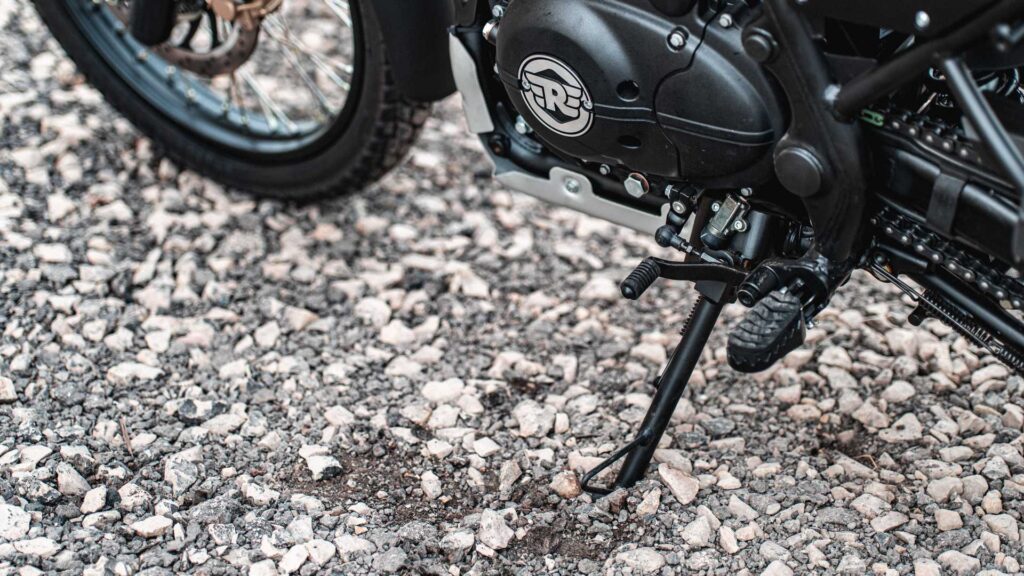 2021-royal-enfield-himalayan-side-stand