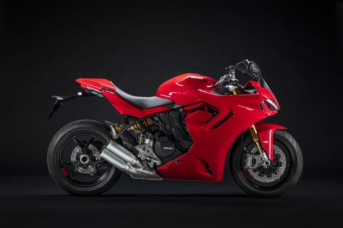 2021-ducati-supersport-950-s